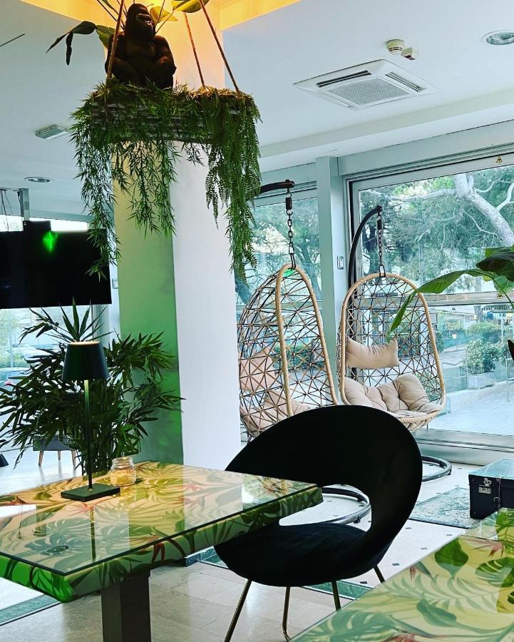 Hotel Montecarlo Vista Mare Riccione Esterno foto
