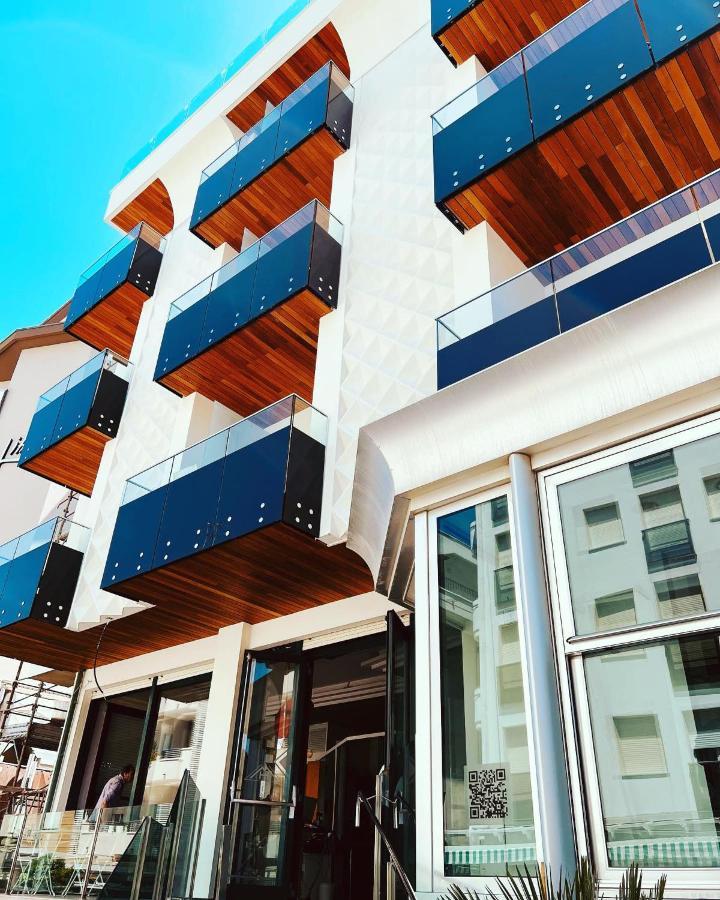 Hotel Montecarlo Vista Mare Riccione Esterno foto