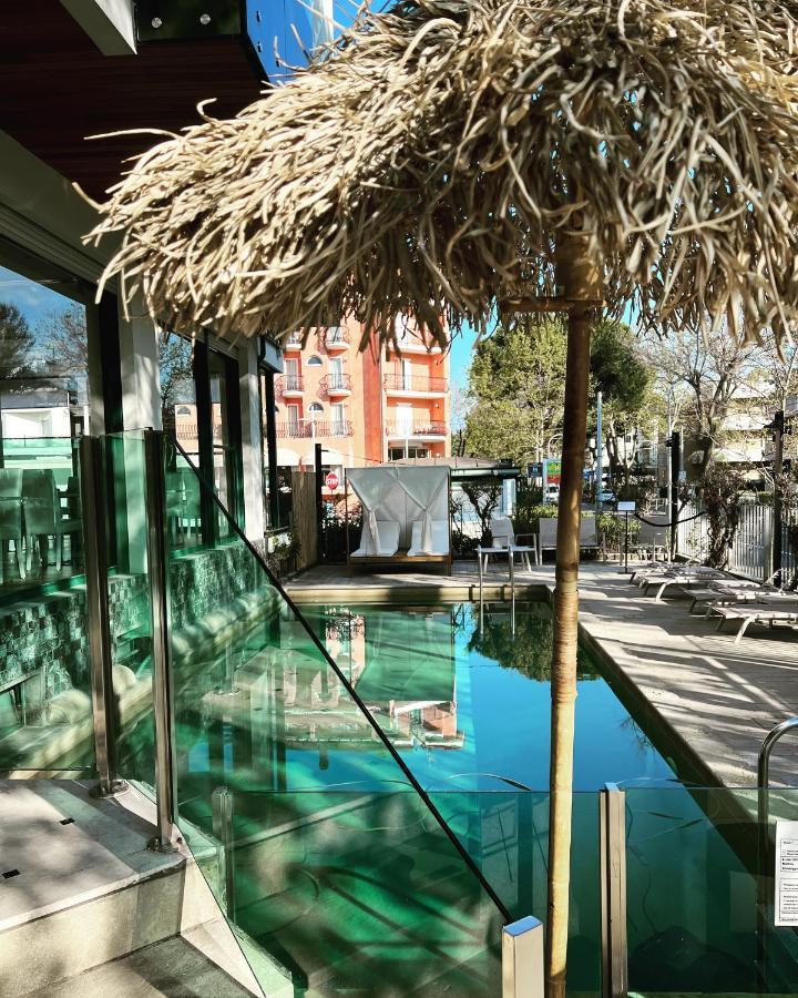 Hotel Montecarlo Vista Mare Riccione Esterno foto