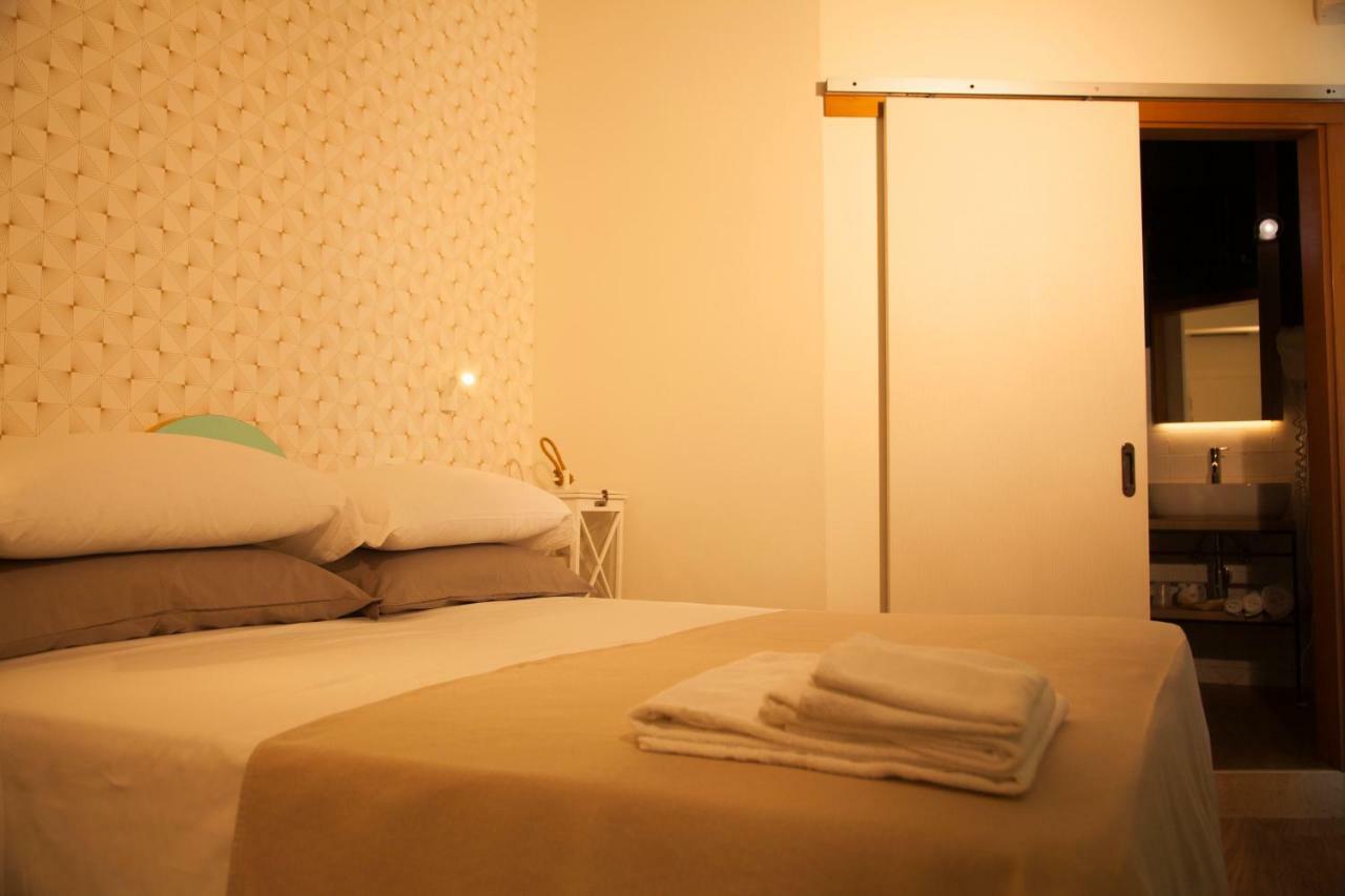 Hotel Montecarlo Vista Mare Riccione Esterno foto