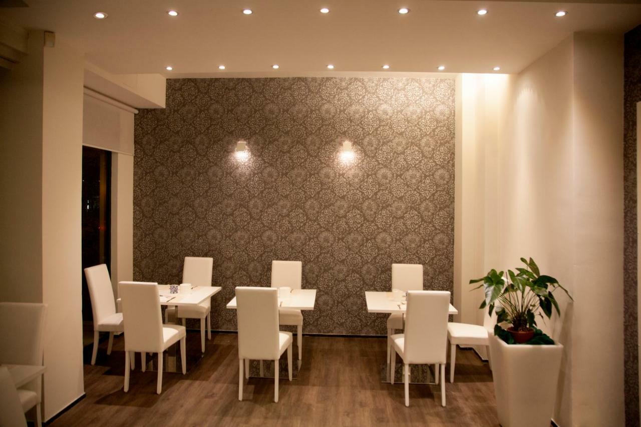 Hotel Montecarlo Vista Mare Riccione Esterno foto